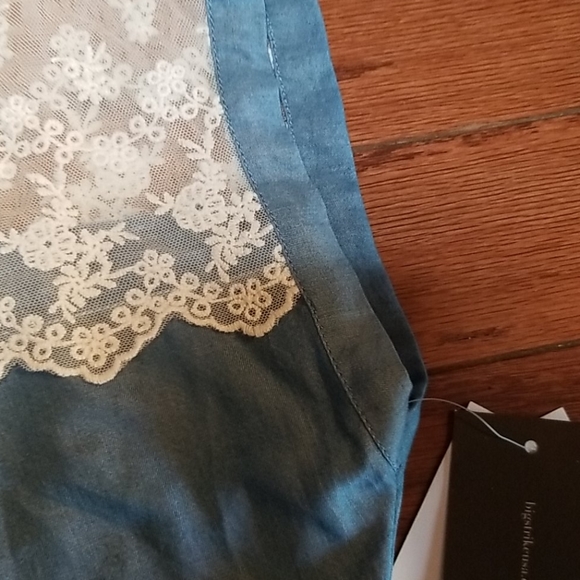 Top - Picture 4 of 4